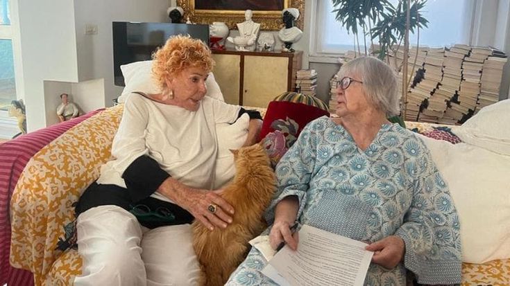 Natalia Aspesi, l’incontro con Ornella Vanoni: “Secondo lei vivere più a lungo era una cretinata”