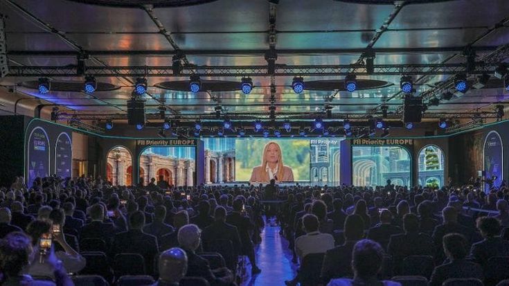 Meloni: “Europa e Golfo siano modello di cooperazione strategica”. Orcel: “In Ue troppe barriere”