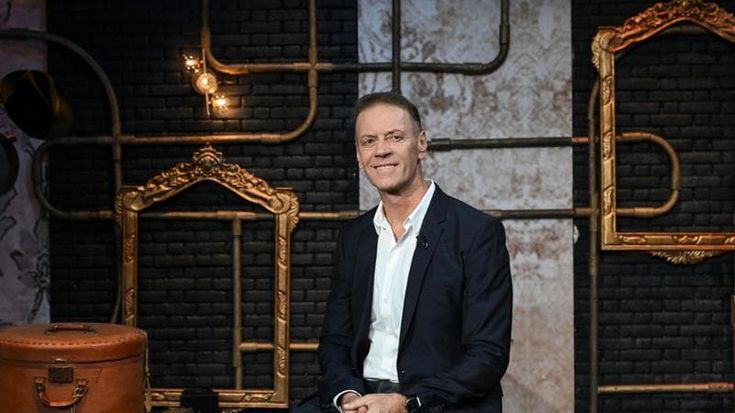Presunti abusi nel porno, Rocco Siffredi querela le attrici: ci sono 16 indagati