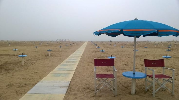 "E' maggio o novembre?": Rimini avvolta nella nebbia