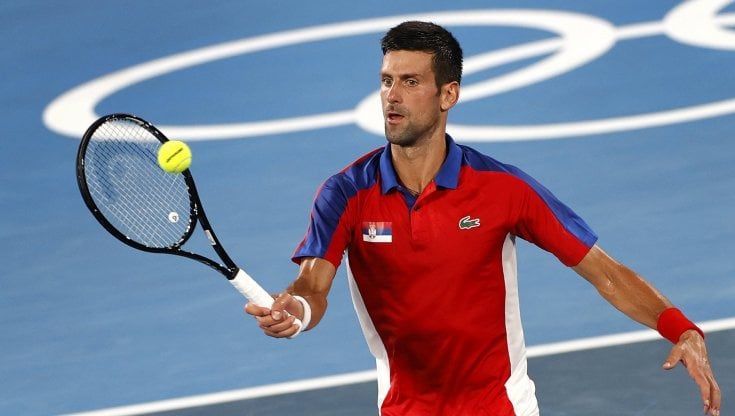 Tennis: Djokovic inarrestabile, fuori Medvedev. Donne, finale Bencic-Vondrousova