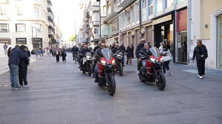 Due piazze e via Sparano, Bari è blindata per le manifestazioni. “Chi convoca i cortei?”