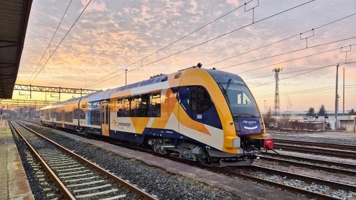 Festa sui binari tra Cuneo e Saluzzo per il treno che torna nei paesi