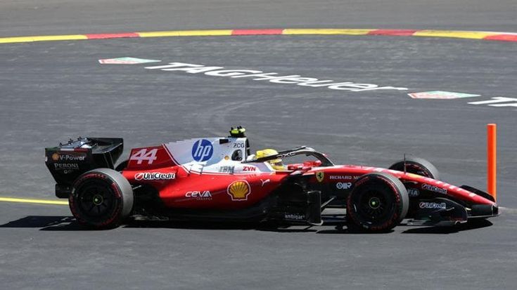 Hamilton si ritira nel Gp di Spagna, cosa è successo