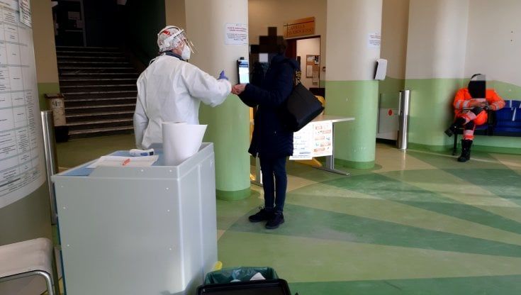 Tutti contagiati dal Covid: chiuso il reparto psichiatria dell'ospedale di Pinerolo   
