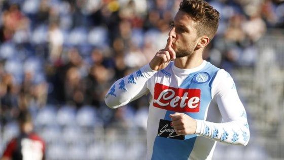 Pagelle Cagliari-Napoli: Mertens si scatena con una tripletta. Ceppitelli troppo lento
