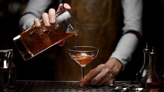 Nuovi gusti ed esperienze al bancone: cocktail bar e locali notturni studiano la riapertura