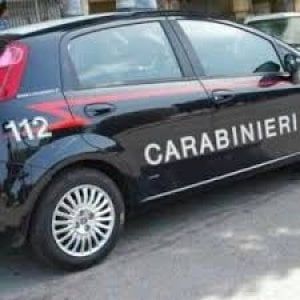 Foggia, tragedia all'alba sulla strada: auto contro albero, due ragazzi morti e un ferito