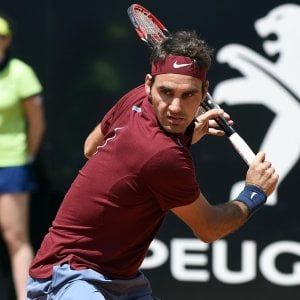 Tennis, Roma: Federer fuori negli ottavi, avanti Nadal e Djokovic