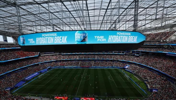 Mondiali, l’effetto degli hydration break sulle partite: ecco come cambiano