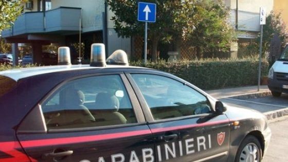Bari, contatta senza saperlo la escort che aveva violentato e rapinato: arrestato 30enne  