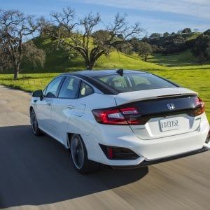 Honda a idrogeno, la sfida della Clarity
