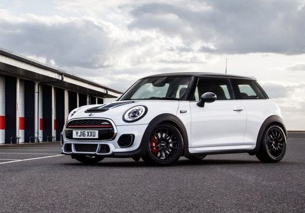 Mini John Cooper Works Challenge