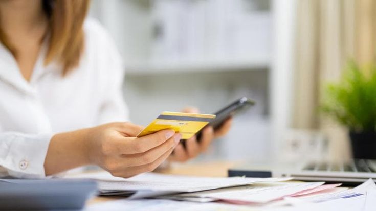 Digitale, chi non riconosce i fake generati dall’IA è 5 volte più vulnerabile alle truffe online