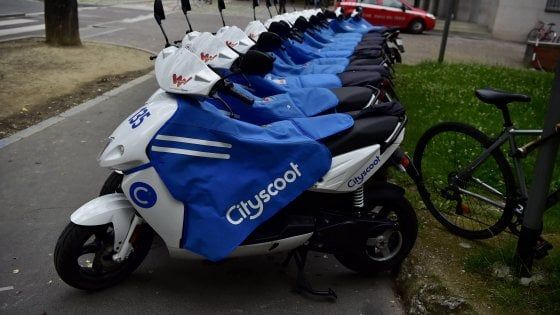Milano premiata tra le città del mondo: vince il 'Car sharing city award' per la flotta di mezzi in condivisione
