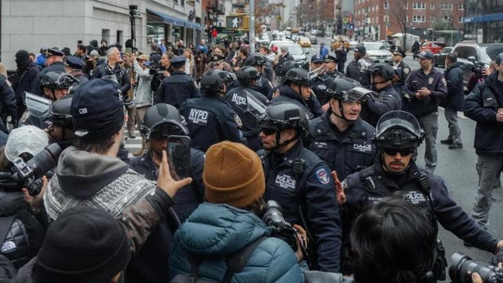 Manifestazione anti-islam a New York, ordigni rudimentali ritrovati nei pressi dell’abitazione del sindaco Mamdani