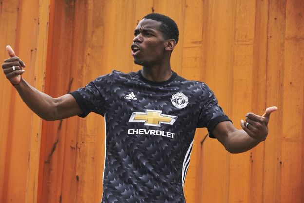 Manchester United, ecco la nuova maglia da trasferta