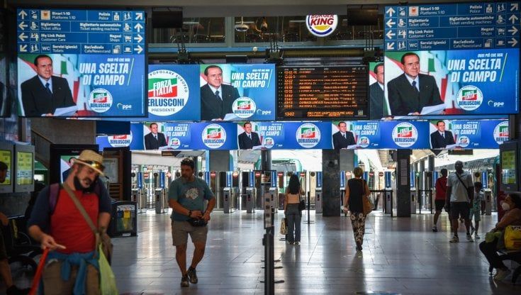 Simboli elettorali, rush finale: verso la scadenza per il deposito. Ecco le regole: chi prima arriva si aggiudica il posto in alto sulla scheda