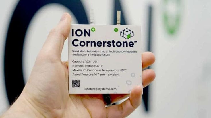 Auto elettrica, arrivano le batterie allo stato solido Made in Usa e sfidano i produttori asiatici
