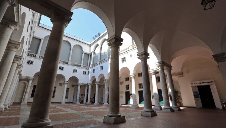 Cultura e spettacoli provano a resistere tra rabbia e fantasia. Palazzo Ducale inventa un “pronto soccorso” per gli artisti senza un palco 