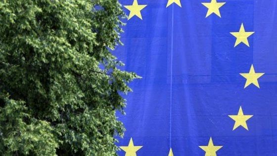 L'appello dei verdi tedeschi a Merkel e Von der Leyen: "Sì ai coronabond, via divisioni". Firmano anche Monti e Letta