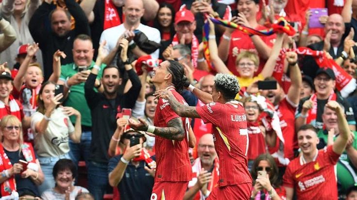 Premier, Liverpool e Aston Villa agganciano in vetta il Manchester City