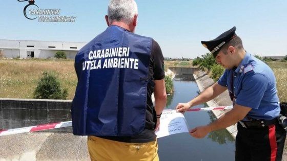 Cerignola, sotto sequestro il canale Lagrimaro: era diventato una discarica di rifiuti pericolosi