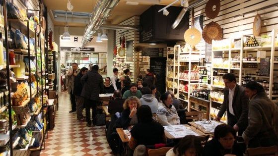 Addio di Alce Nero, il sindaco di Bologna: "Non disertate"