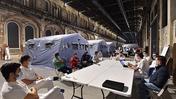  Torino, dimesso dalle Ogr l’ultimo paziente: via al trasloco, Oftalmico individuato come nuovo Covid hospital
