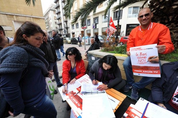 Calcio, "La Bari siamo noi"<br />firme per dare la squadra alla citt&agrave;