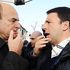 Pd, flop tessere. Bersani: "Solo elettori? Non è più un partito". Renzi: "Abbiamo il 41%"