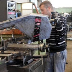 L'Istat abbassa le stime di crescita, rischi dalle tensioni sui mercati