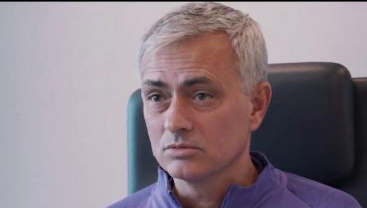 Totti: "Mourinho è il migliore, mi sarebbe piaciuto essere allenato da lui". E lo Special One lo ringrazia