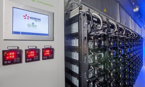 Mercato batterie di accumulo: oltre 13 miliardi di dollari nel 2023  