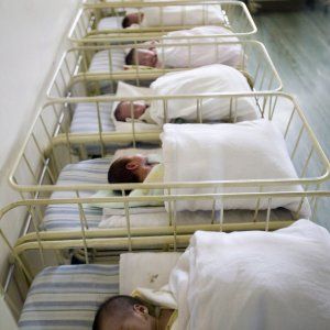 Qiu Xiaolong: “Stop al figlio unico in Cina, un passo avanti ma chi risarcirà chi ha patito tanti dolori?”