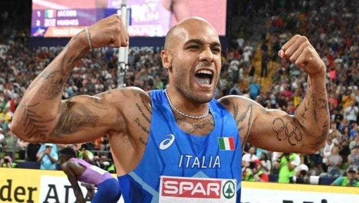 Marcell Jacobs incontra per la prima volta Usain Bolt ad Abu Dhabi,