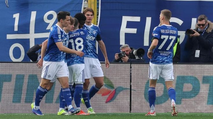 Il Como è uno spettacolo, travolge il Pisa 5-0 e allunga sulla Juve nella corsa alla Champions