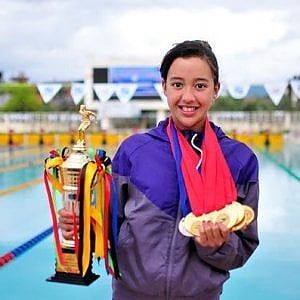 Nuoto, la più giovane è la "baby" Singh: in vasca a 13 anni 