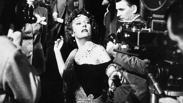 “Viale del tramonto”, la profezia su Hollywood di Billy Wilder che inizia col monologo di un morto