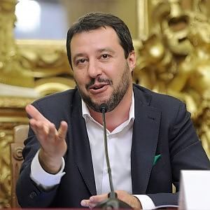 Salvini replica a Martina sulle vongole: "Lavoriamo insieme per il settore" 