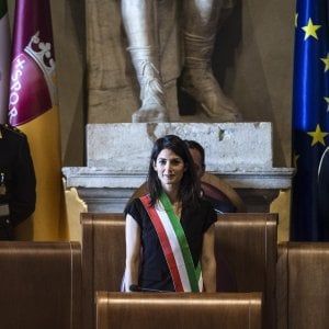 La Raggi dà appuntamento a Malagò: "Vediamoci ad ottobre"