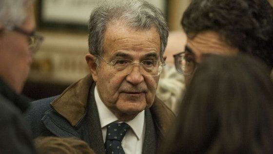 Le primarie di Prodi: "Tanta gente al voto per risvegliare il Pd"