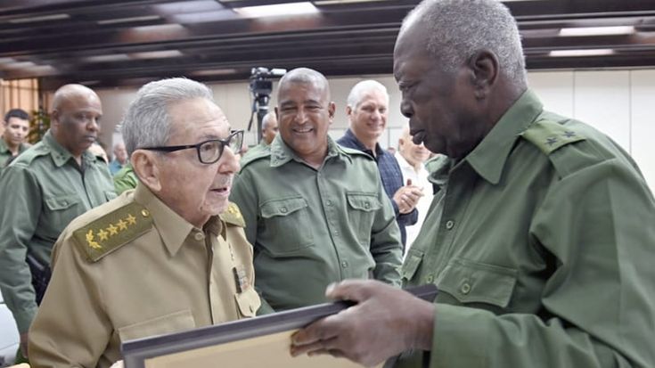 Cuba, Raúl Castro riappare in pubblico dopo le voci sulla sua salute