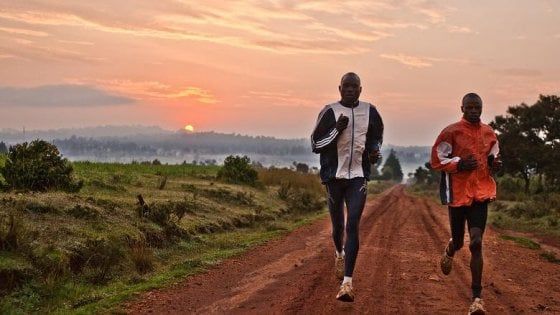 Una scarpa per il riscatto: il Kenya inizia a correre più forte