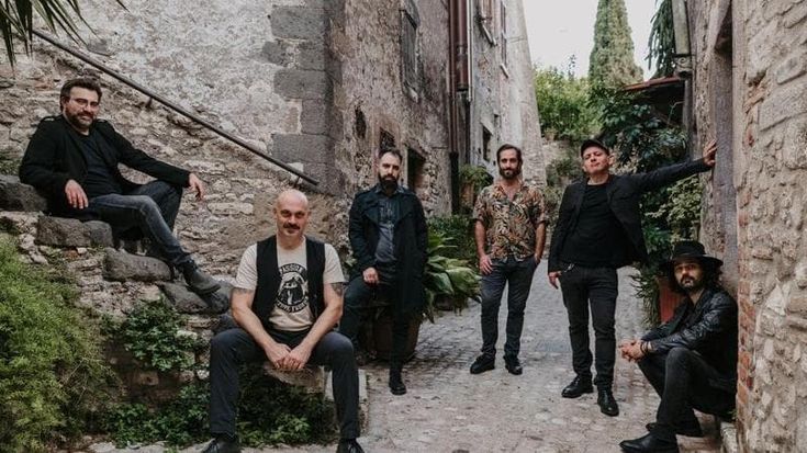 Il rock ruvido di Muro del Canto che punta diritto al cuore