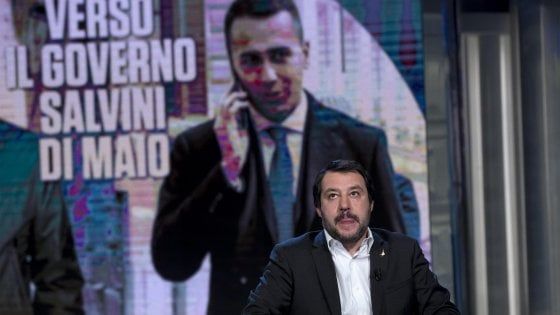 Di Maio-Salvini, dopo il dialogo volano gli insulti. "Zero chance di accordo". "M'importa meno di zero"