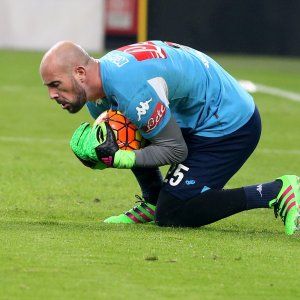 Napoli, Reina stringe i tempi per Udine. Jorginho: "Non molliano certo adesso"
