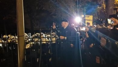 Proteste a Varsavia per la sospensione del presidente della Corte costituzionale: arriva anche il capo di stato Nawrocki