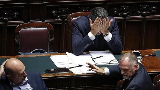 Milleproroghe, sì della Camera dopo le polemiche e l'ostruzionismo del Pd 