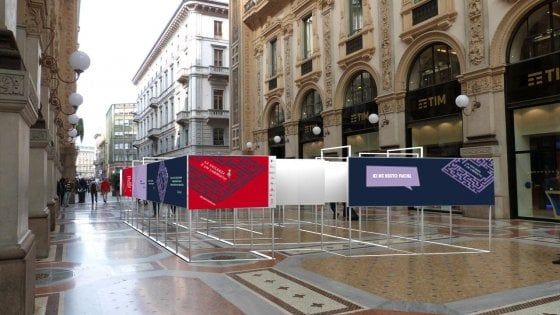 Milano, contro la violenza sulle donne un labirinto in Galleria